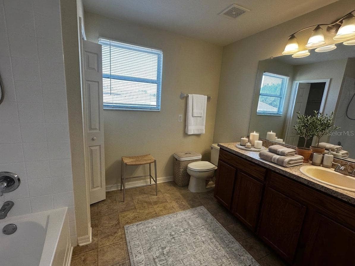 814 COLLEGE LEAF WAY, Ruskin, FL 33570 814 COLLEGE LEAF WAY, Ruskin, FL 33570