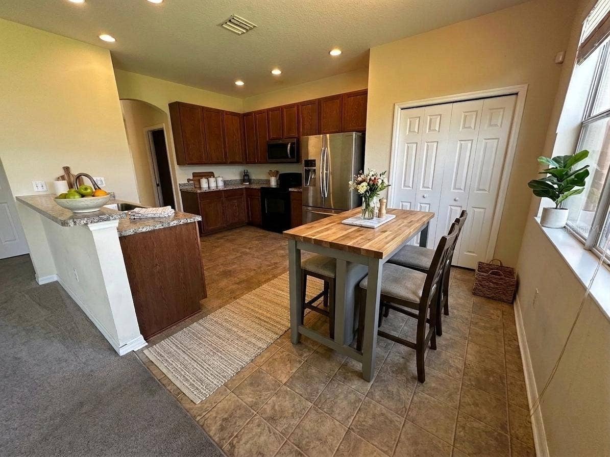 814 COLLEGE LEAF WAY, Ruskin, FL 33570 814 COLLEGE LEAF WAY, Ruskin, FL 33570