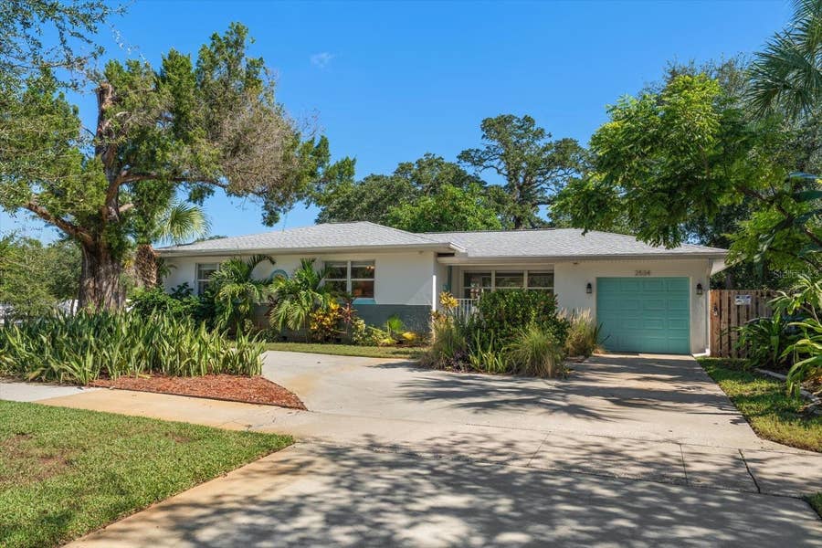 Property photo for 2534 BAYSIDE DRIVE S, St Petersburg, FL