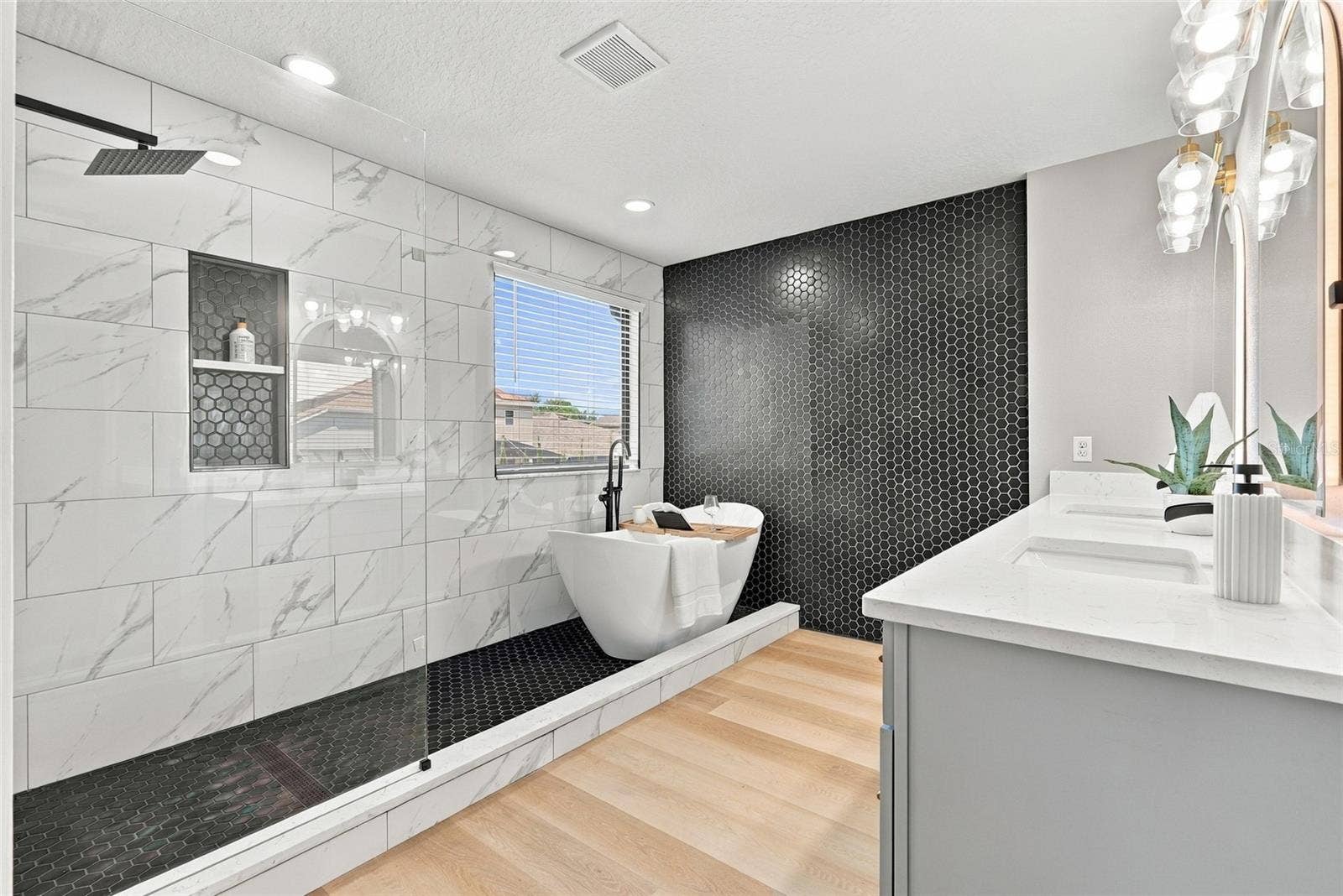 1306 GARDEN STONE LANE, Brandon, FL 33510 Primary Bathroom