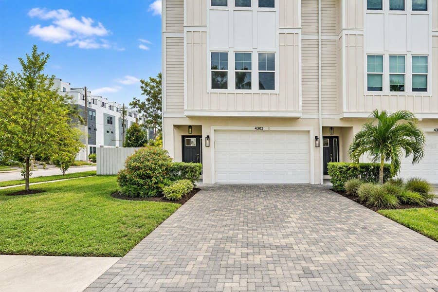 Property photo for 4302 W NORTH B STREET, #1, Tampa, FL