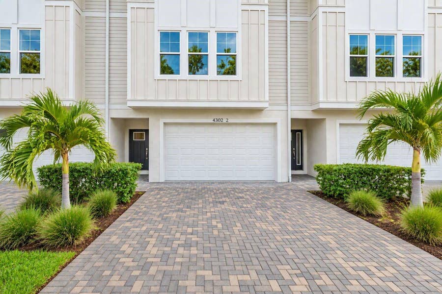Property photo for 4302 W NORTH B STREET, #3, Tampa, FL