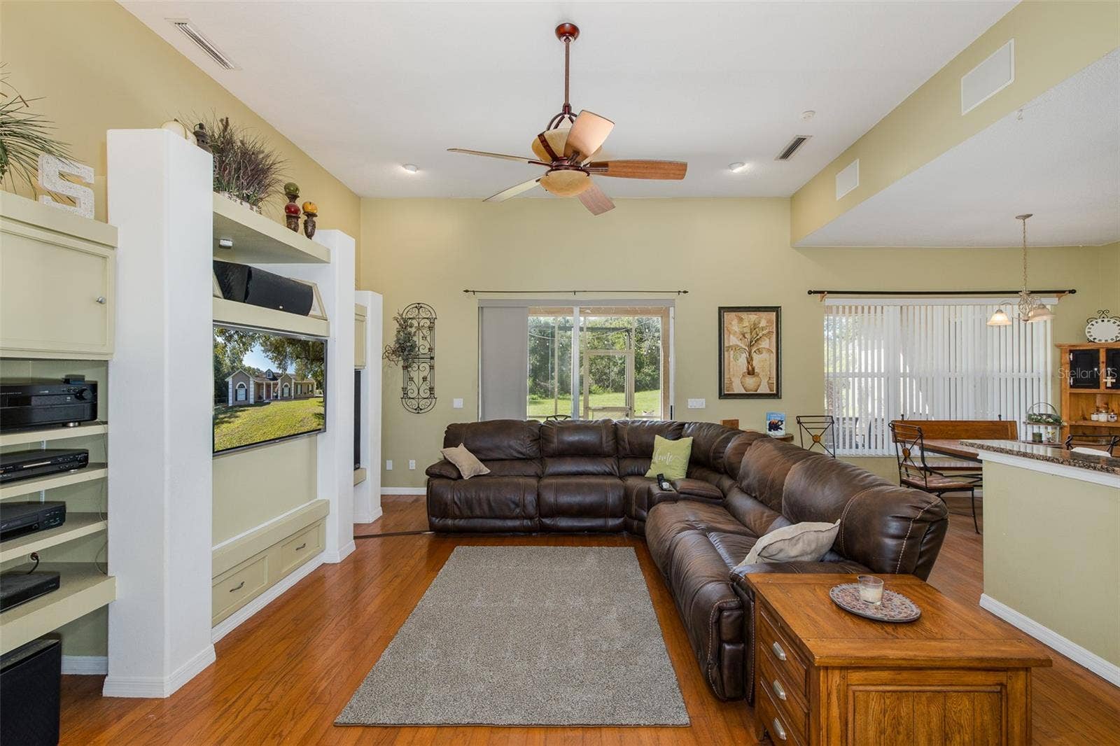 31524 CROSS CREEK LANE, Wesley Chapel, FL 33543 Living room