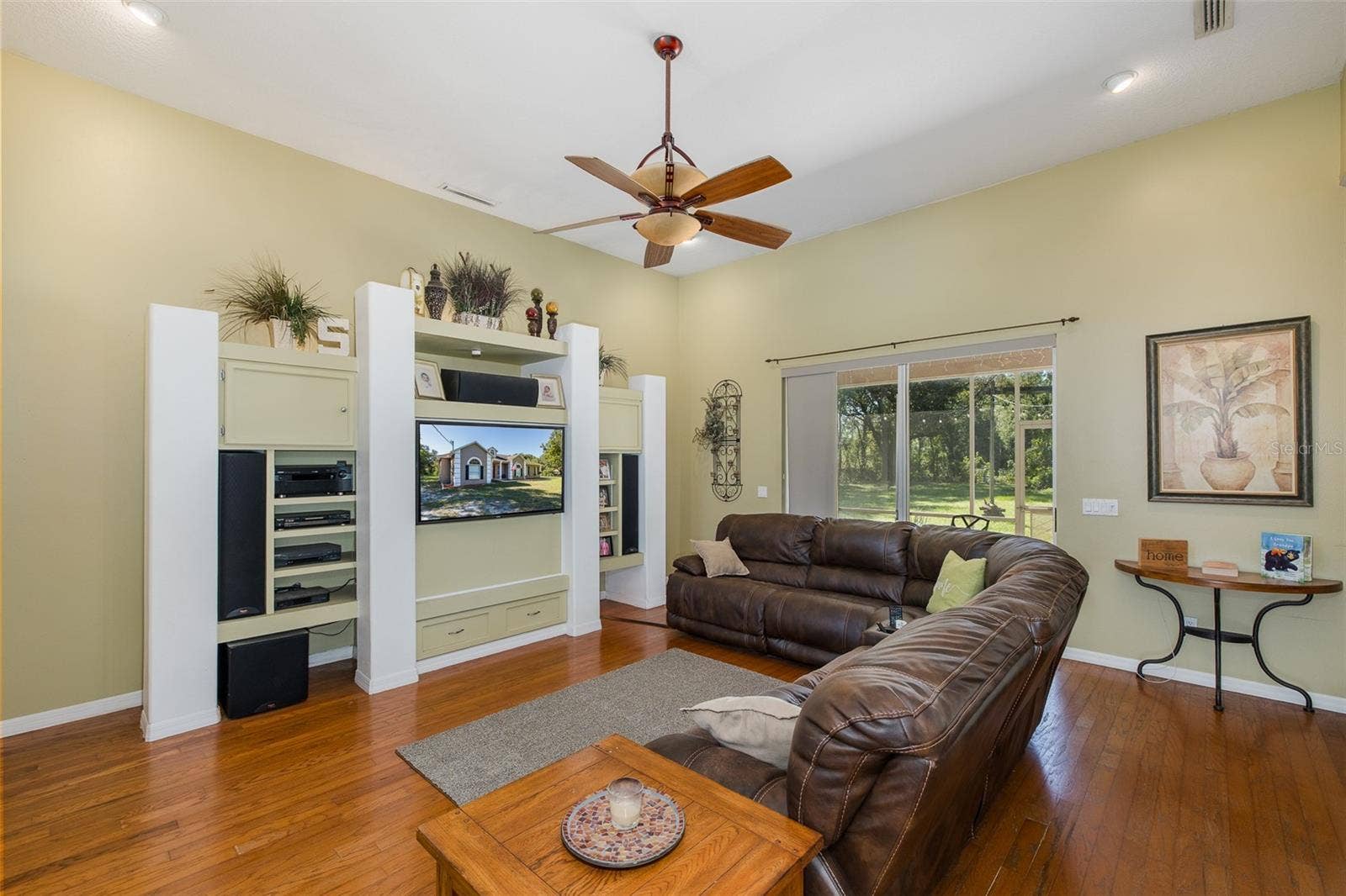 31524 CROSS CREEK LANE, Wesley Chapel, FL 33543 Living room