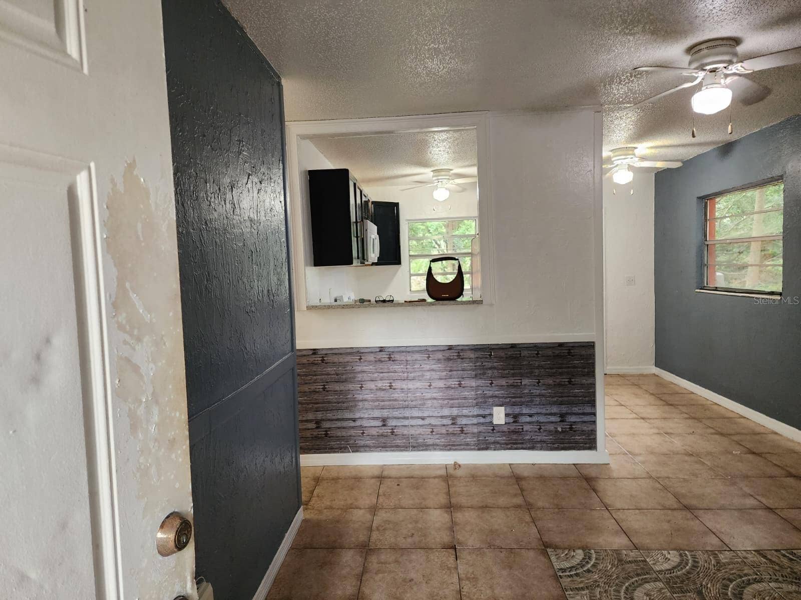 621 LINCOLN AVENUE, Tarpon Springs, FL 34689