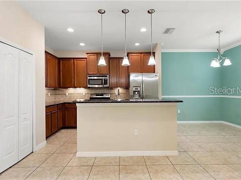 10475 WHITTINGTON COURT, Largo, FL 33773
