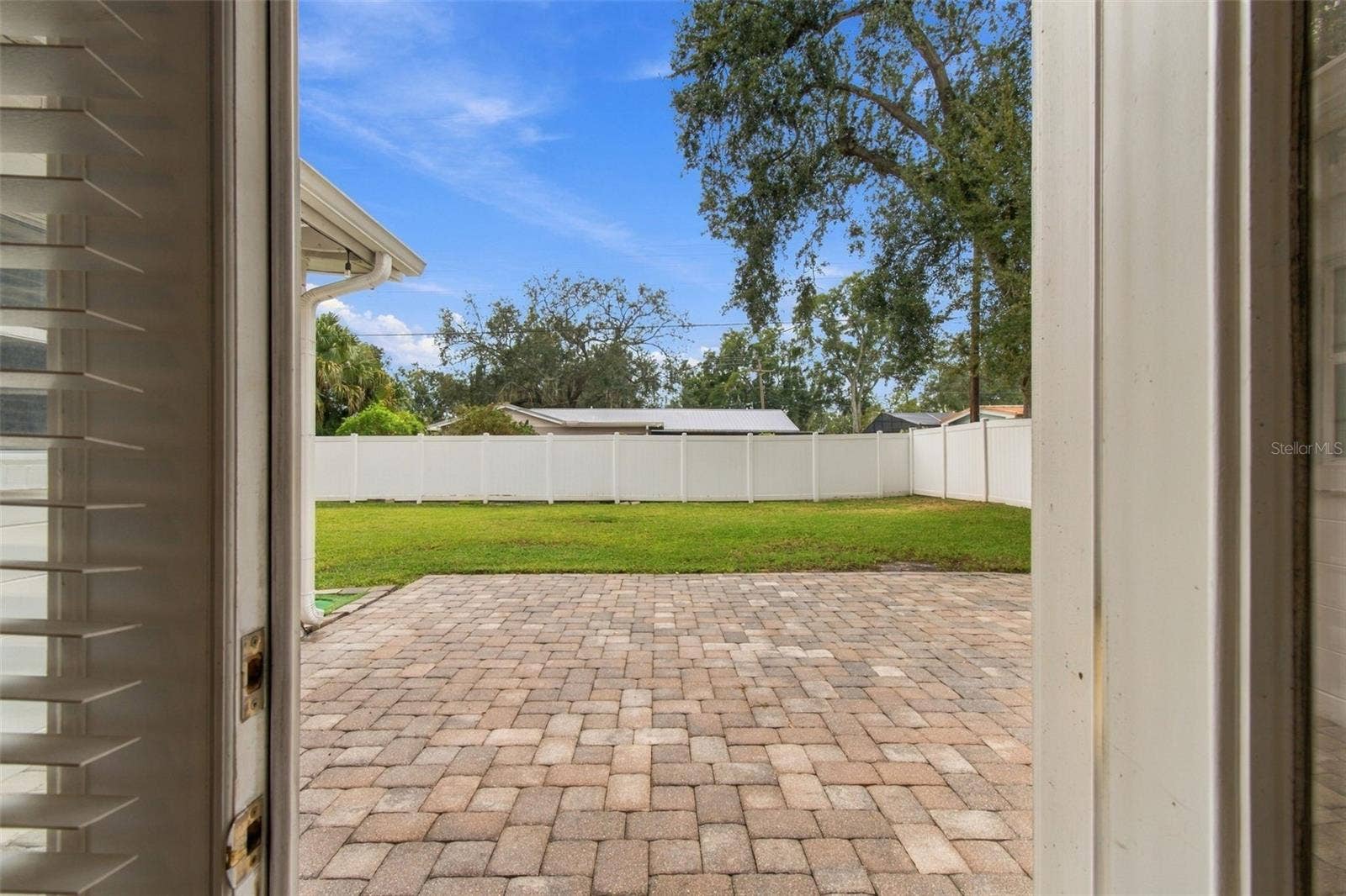 3306 NAKORA DRIVE, Tampa, FL 33618 Backyard