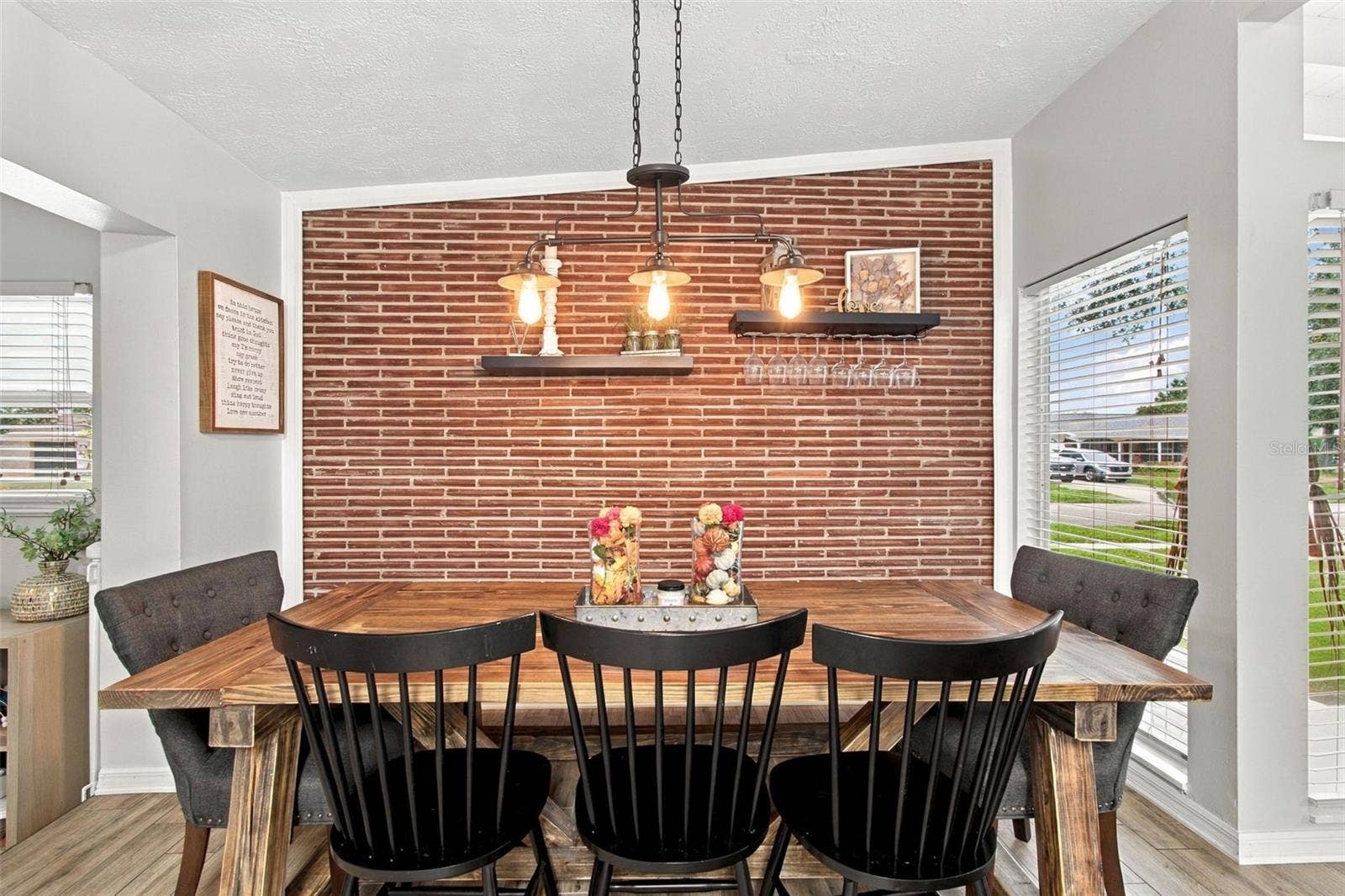 3306 NAKORA DRIVE, Tampa, FL 33618 Dining Area