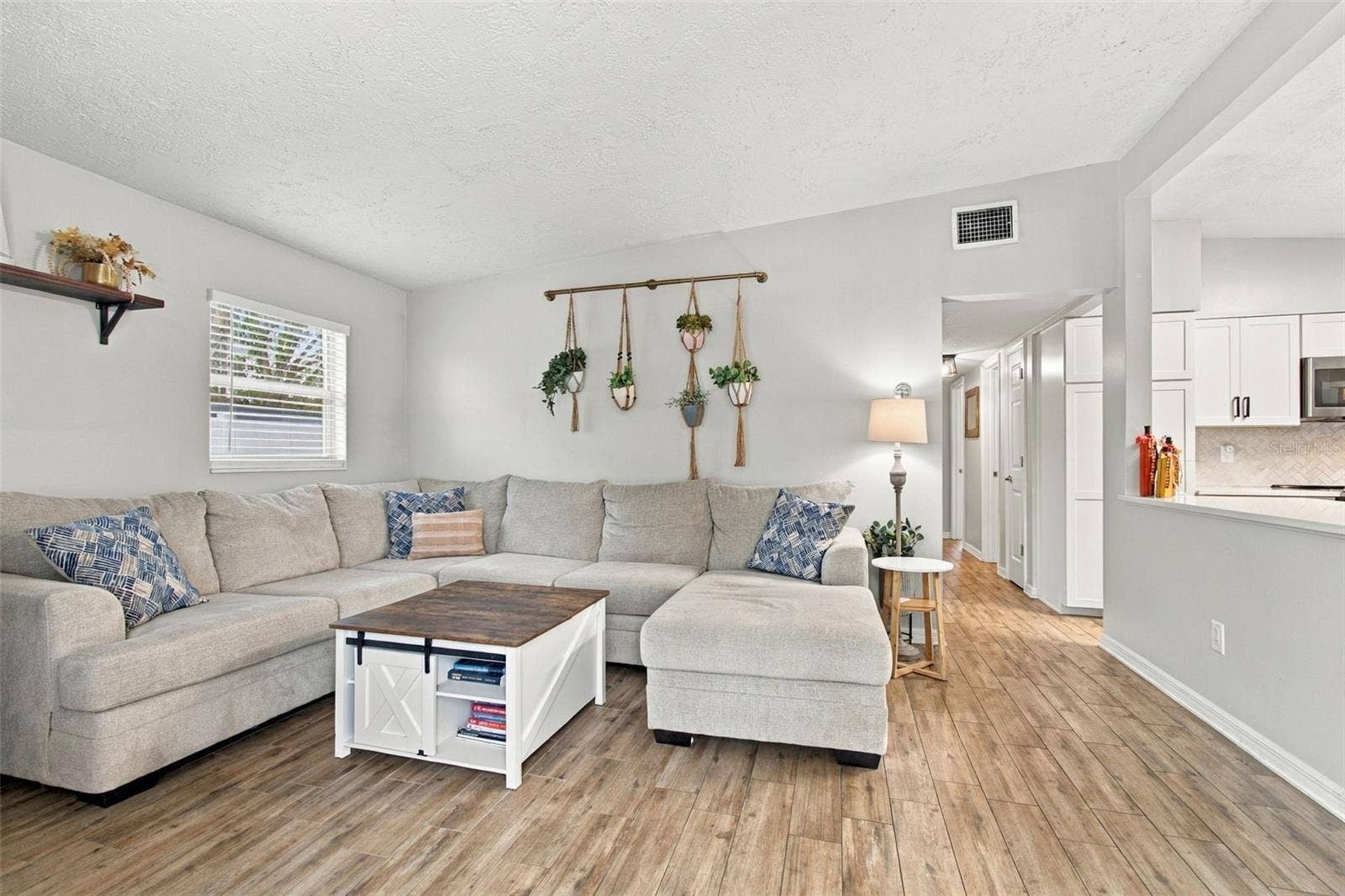 3306 NAKORA DRIVE, Tampa, FL 33618 Living Room