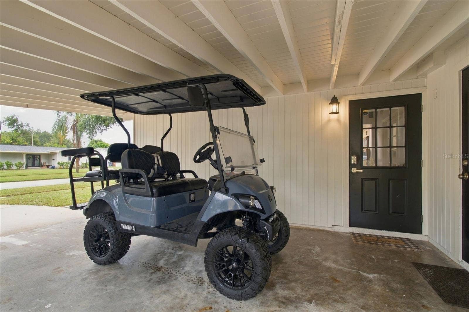 3306 NAKORA DRIVE, Tampa, FL 33618 Carport