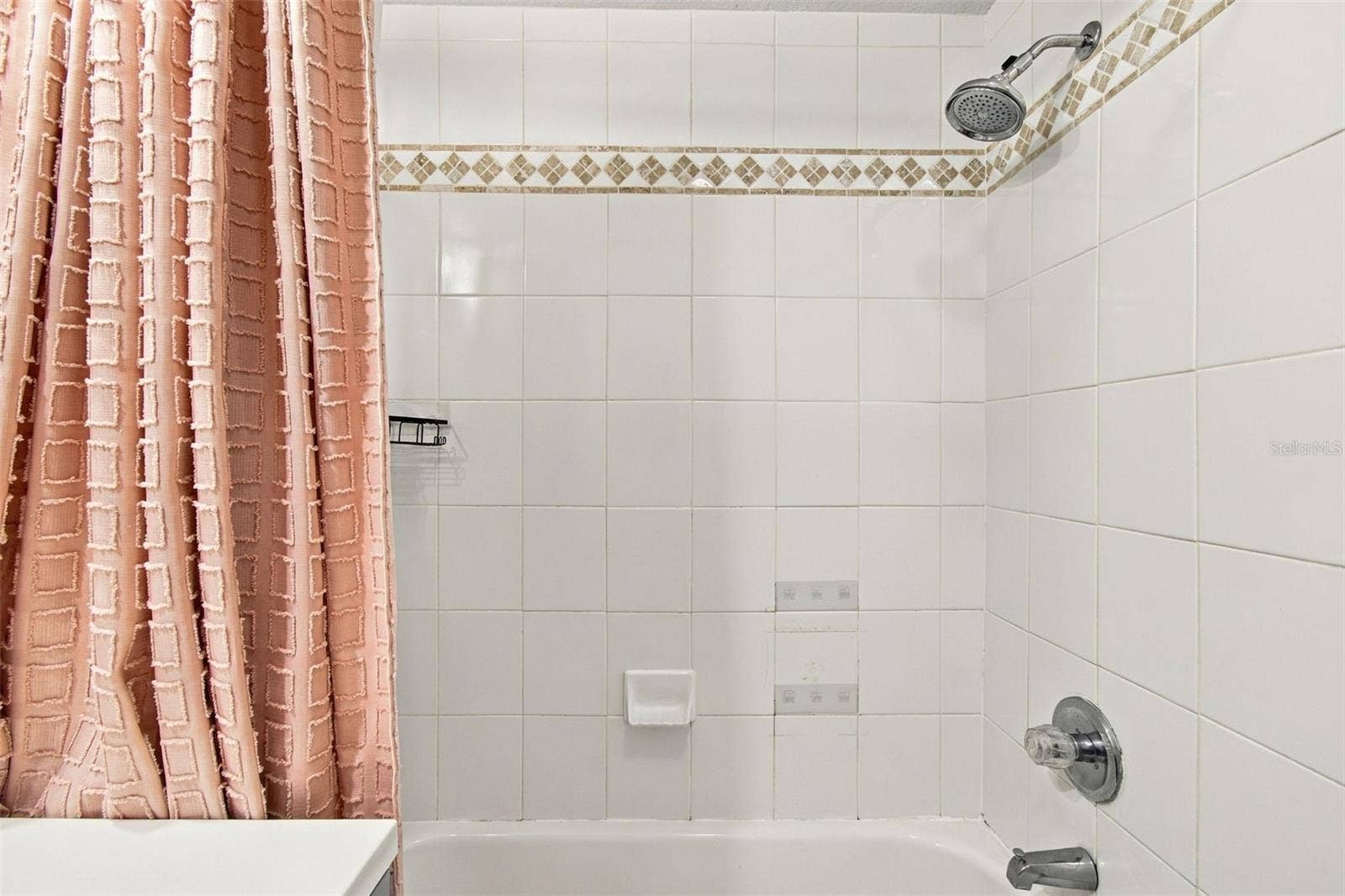 3306 NAKORA DRIVE, Tampa, FL 33618 Bathroom 2