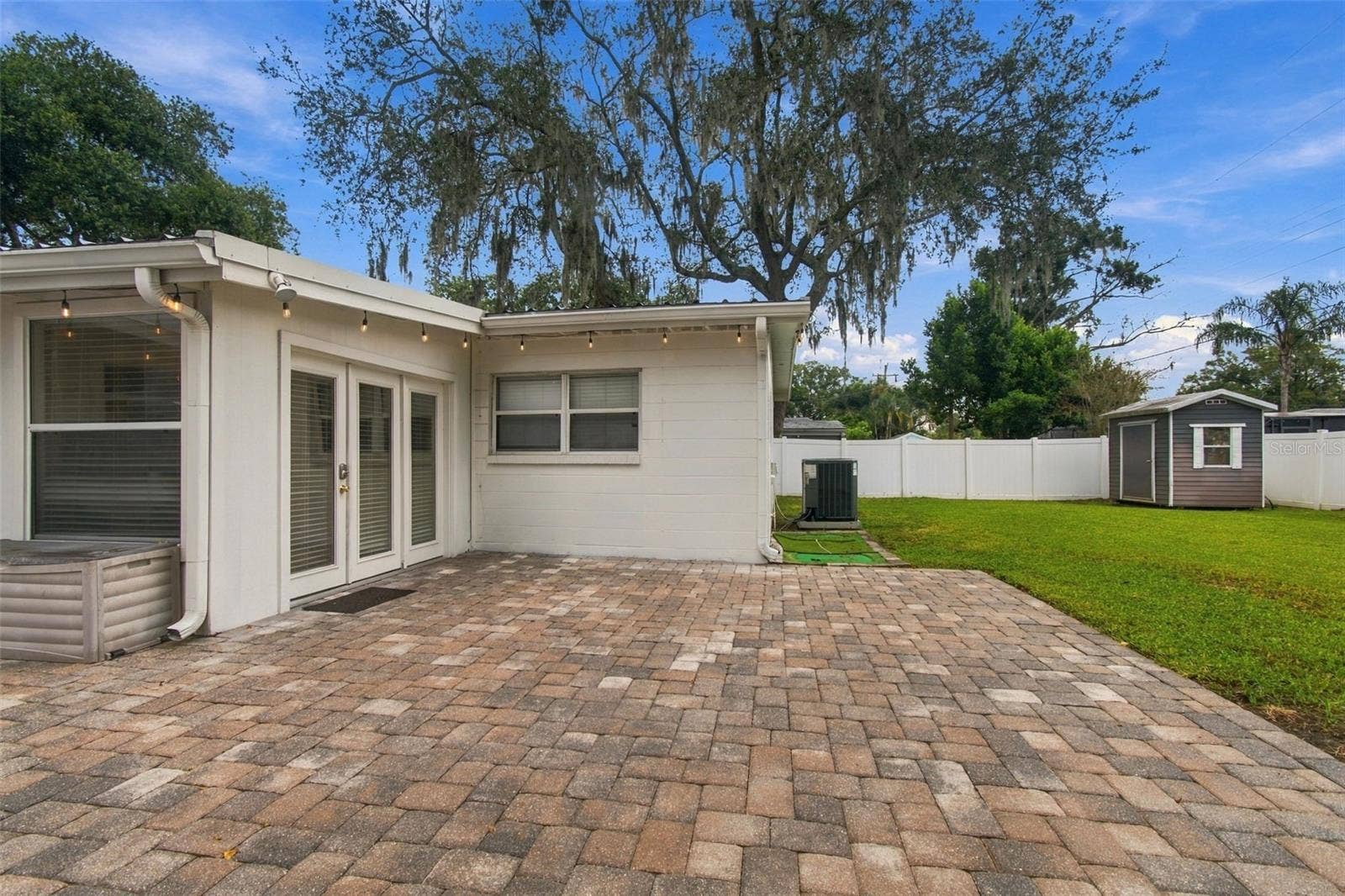 3306 NAKORA DRIVE, Tampa, FL 33618 Backyard