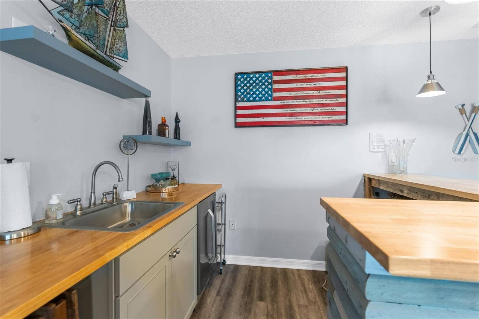 6029 BAYWAY COURT, New Port Richey, FL 34652 Kitchenette - Could be in Law Suite with separate entrance attached to home. Located on first floor.