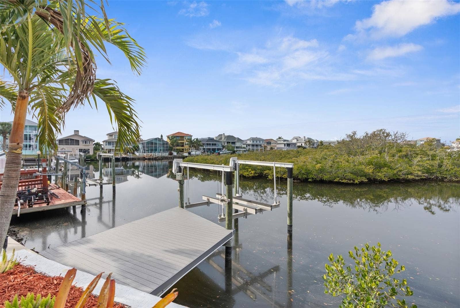 6029 BAYWAY COURT, New Port Richey, FL 34652 Dock - 8000lbs with lift