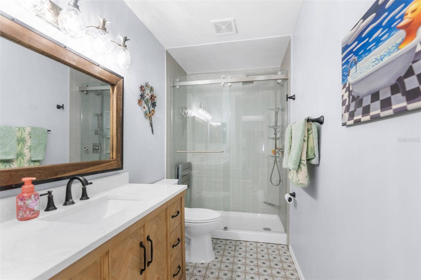 6029 BAYWAY COURT, New Port Richey, FL 34652 Second Bathroom. Located on second story.