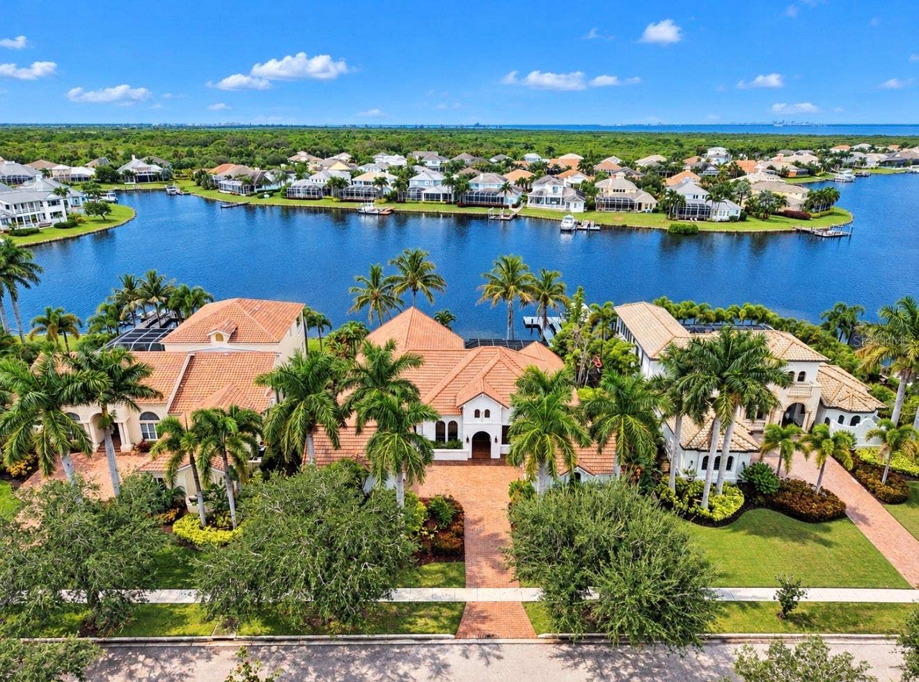 5408 TYBEE ISLAND DRIVE, Apollo Beach, FL 33572 5408 TYBEE ISLAND DRIVE, Apollo Beach, FL 33572