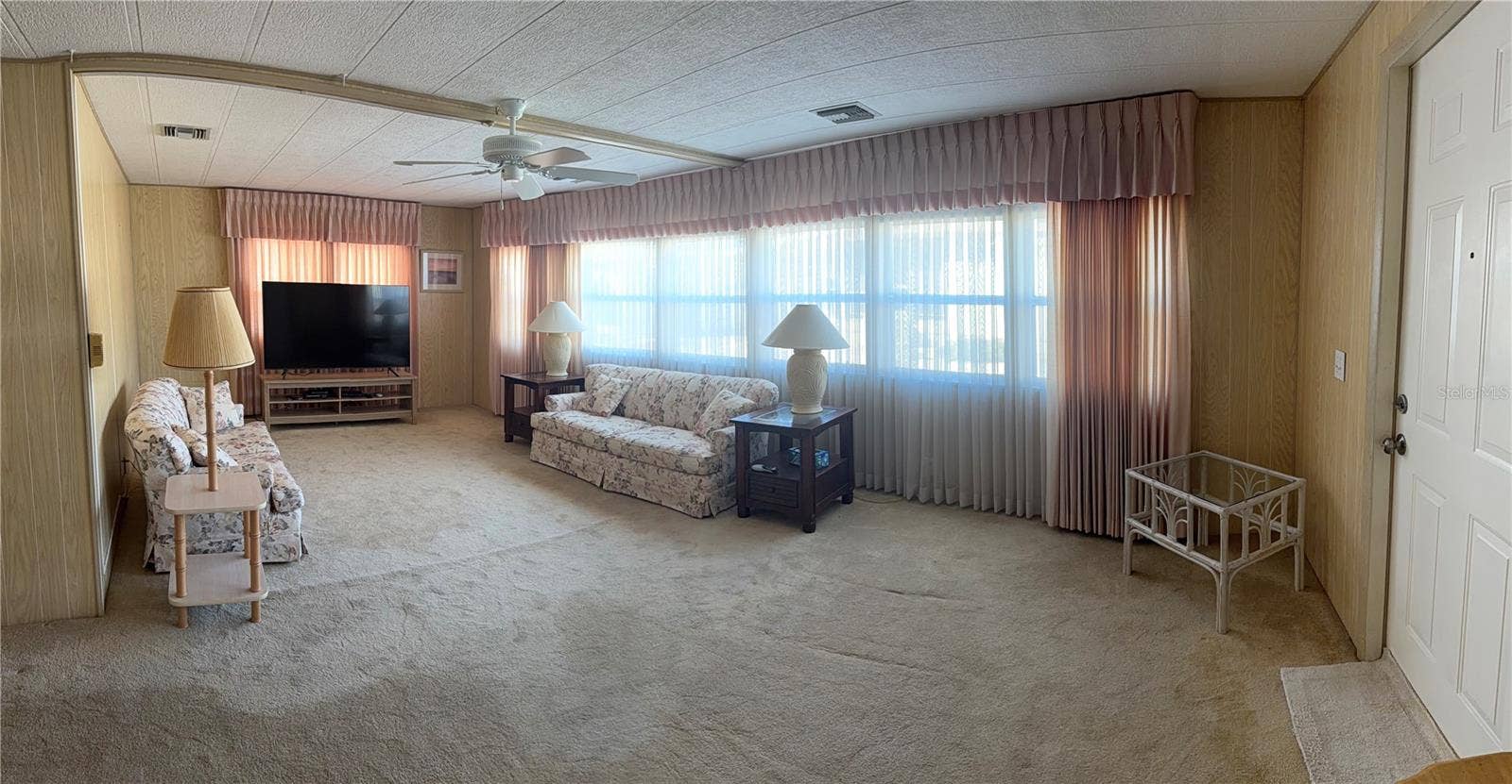 3301 2ND ST BOULEVARD, #261, Dunedin, FL 34698 Living Room