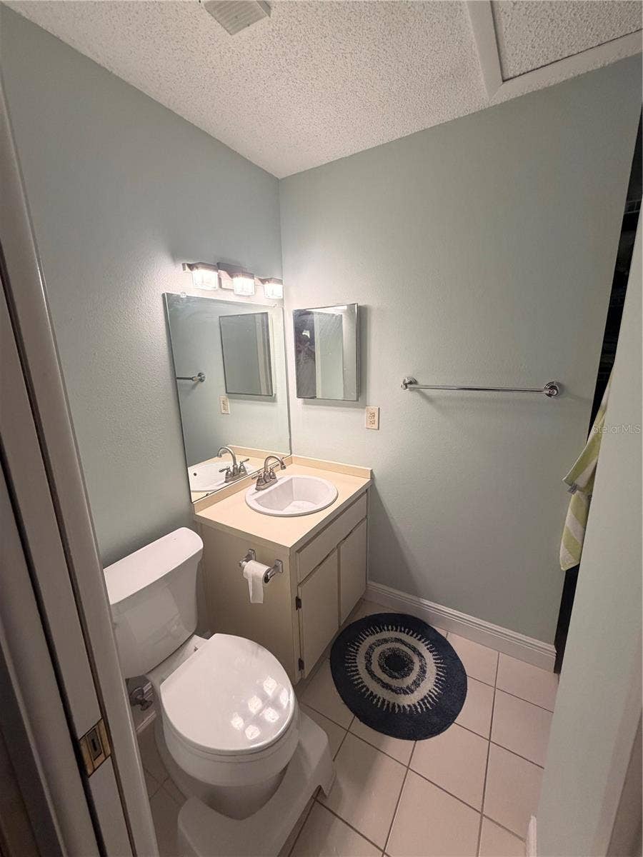 4805 SUNNYBROOK DRIVE, #26, New Port Richey, FL 34653 Half Bathroom