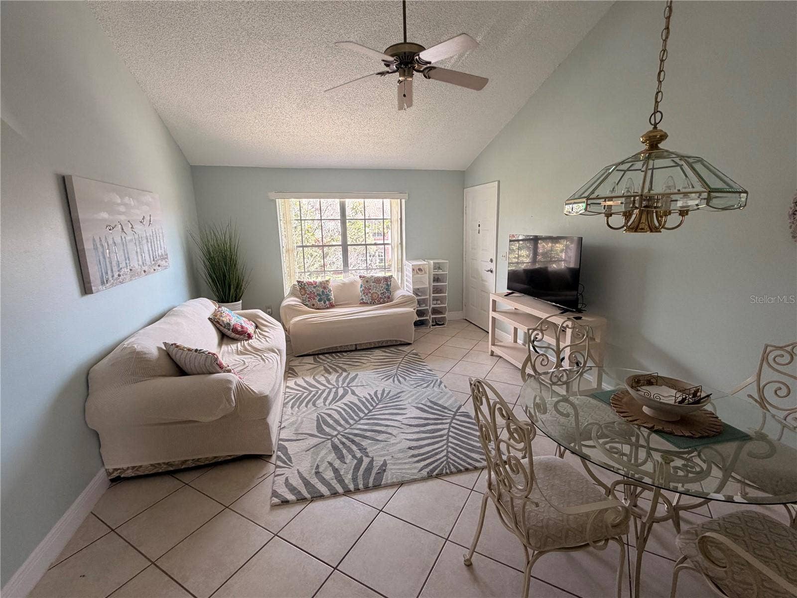 4805 SUNNYBROOK DRIVE, #26, New Port Richey, FL 34653 Living Room