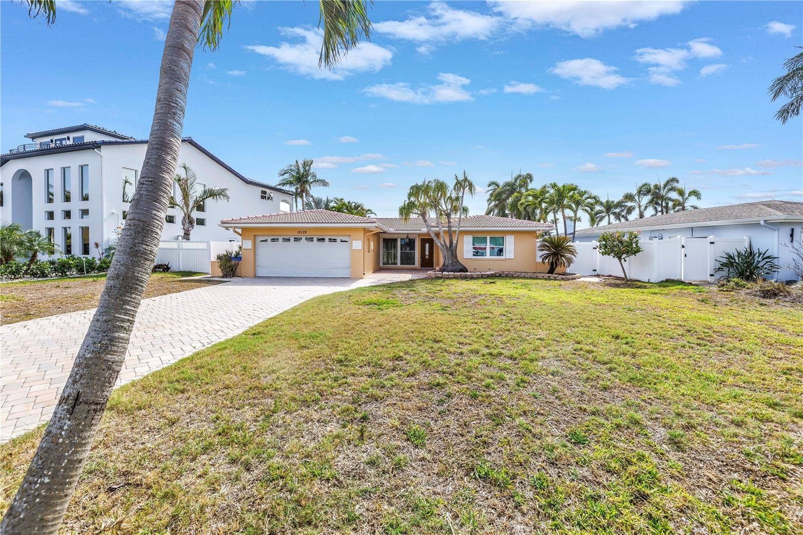 10128 YACHT CLUB DRIVE, Treasure Island, FL 33706 10128 YACHT CLUB DRIVE, Treasure Island, FL 33706