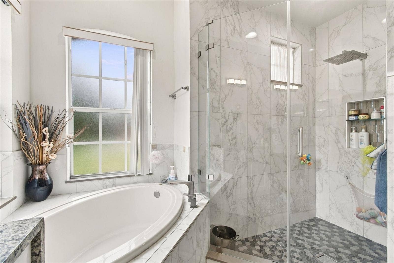 1519 BRILLIANT CUT WAY, Valrico, FL 33594 1519 BRILLIANT CUT WAY, Valrico, FL 33594