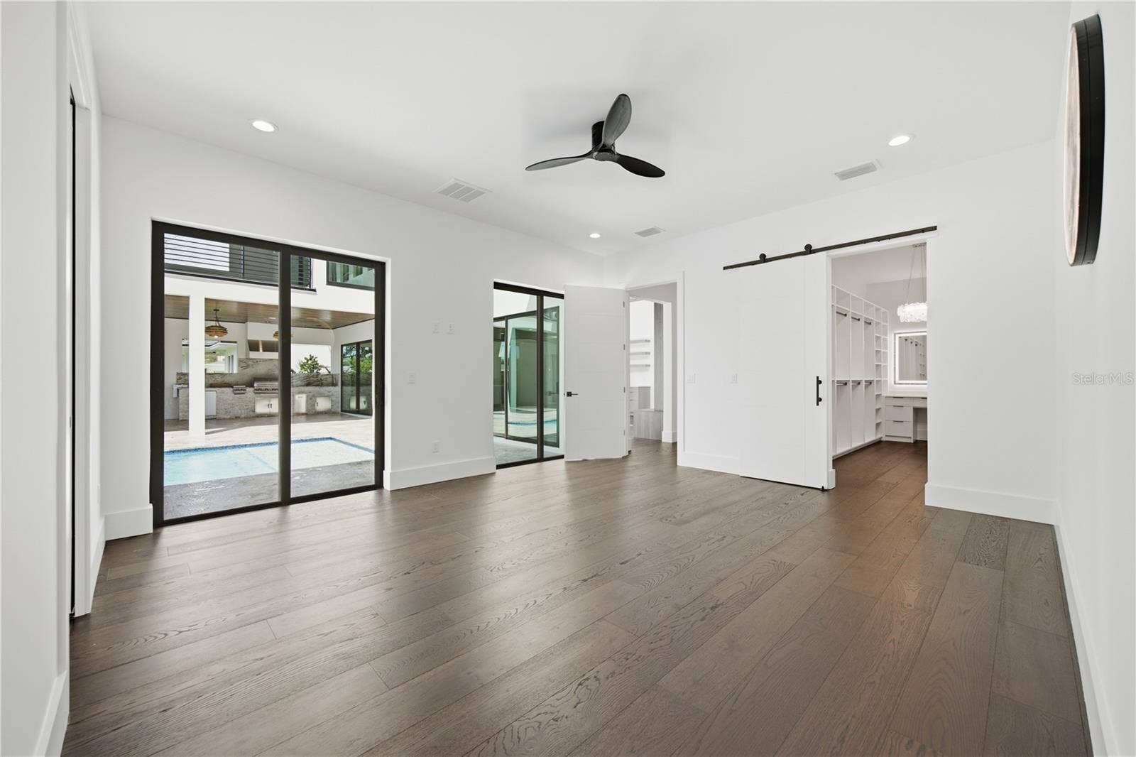 1009 W CORAL STREET, Tampa, FL 33602