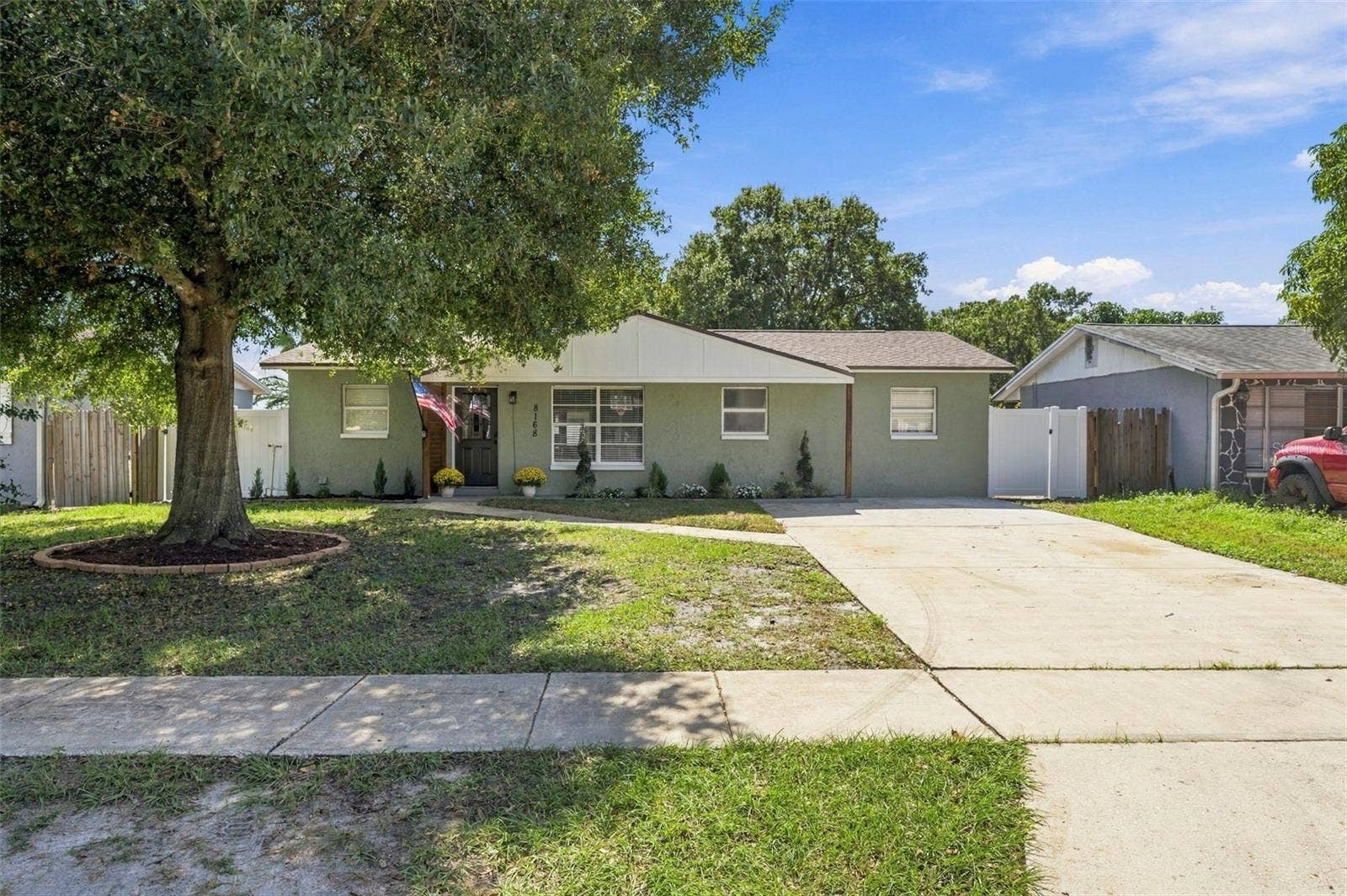 8168 82ND AVENUE, Seminole, FL 33777