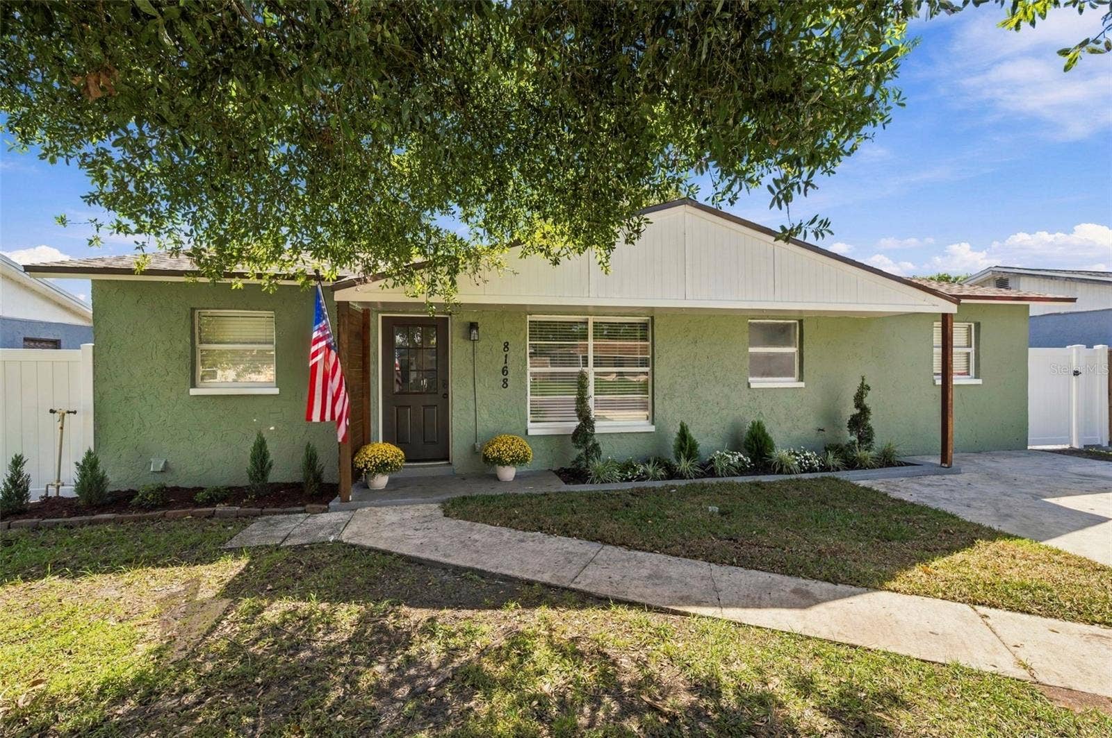 8168 82ND AVENUE, Seminole, FL 33777