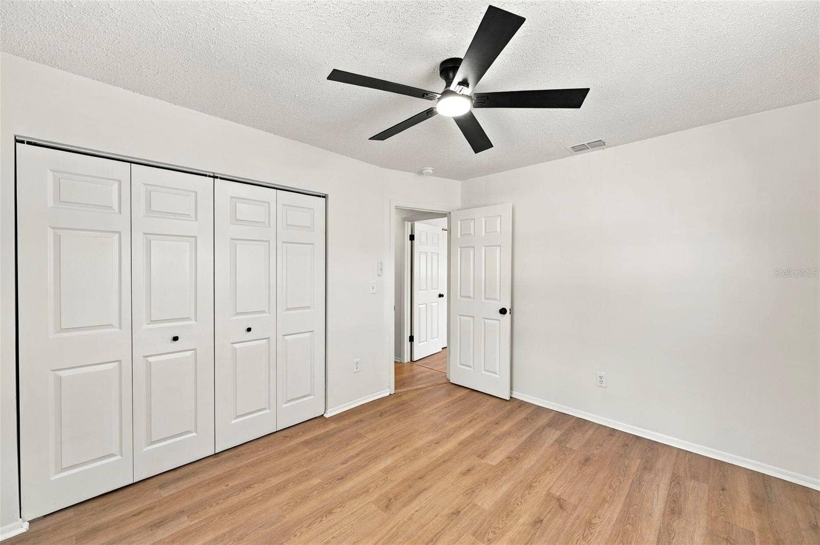8168 82ND AVENUE, Seminole, FL 33777