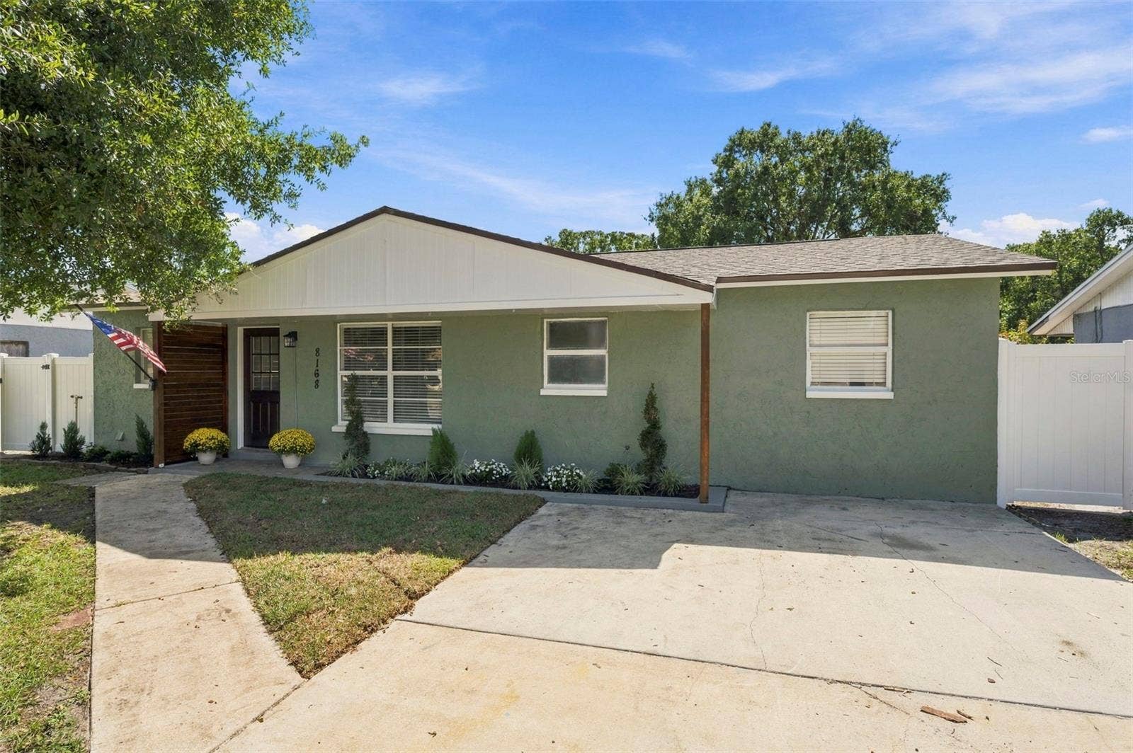 8168 82ND AVENUE, Seminole, FL 33777