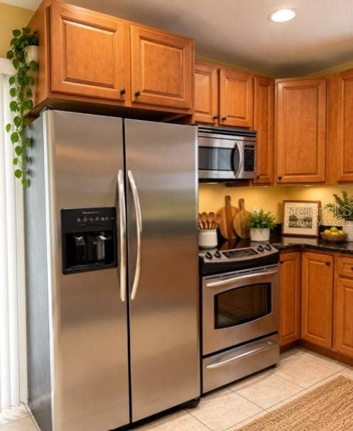 16421 HANNA ROAD, Lutz, FL 33549 Virtually staged no countertop decor