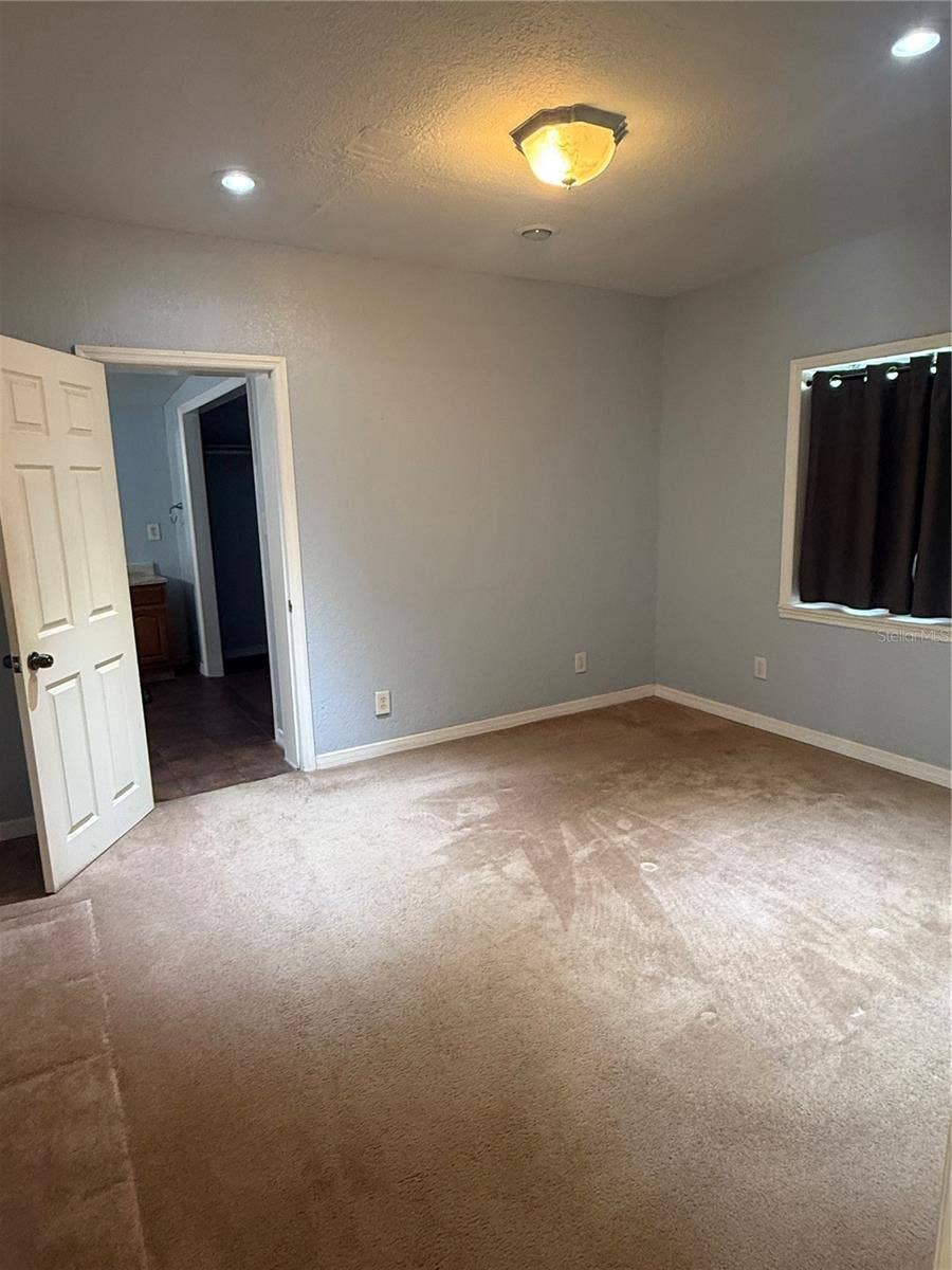 16421 HANNA ROAD, Lutz, FL 33549 Not staged