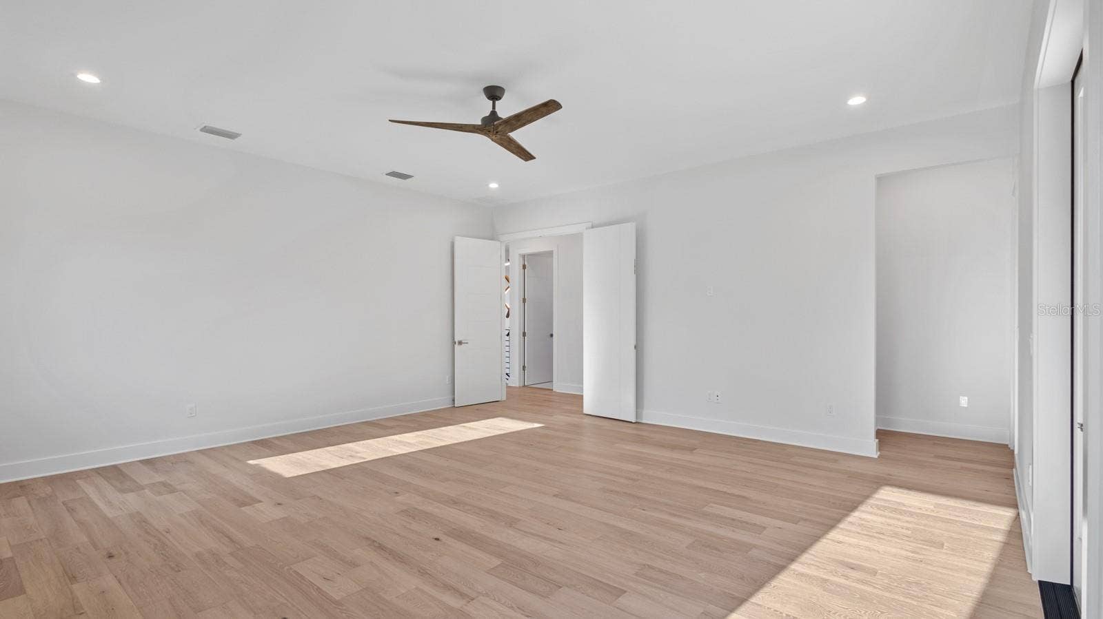 2519 N RIVERSIDE DRIVE, Tampa, FL 33602 2519 N RIVERSIDE DRIVE, Tampa, FL 33602