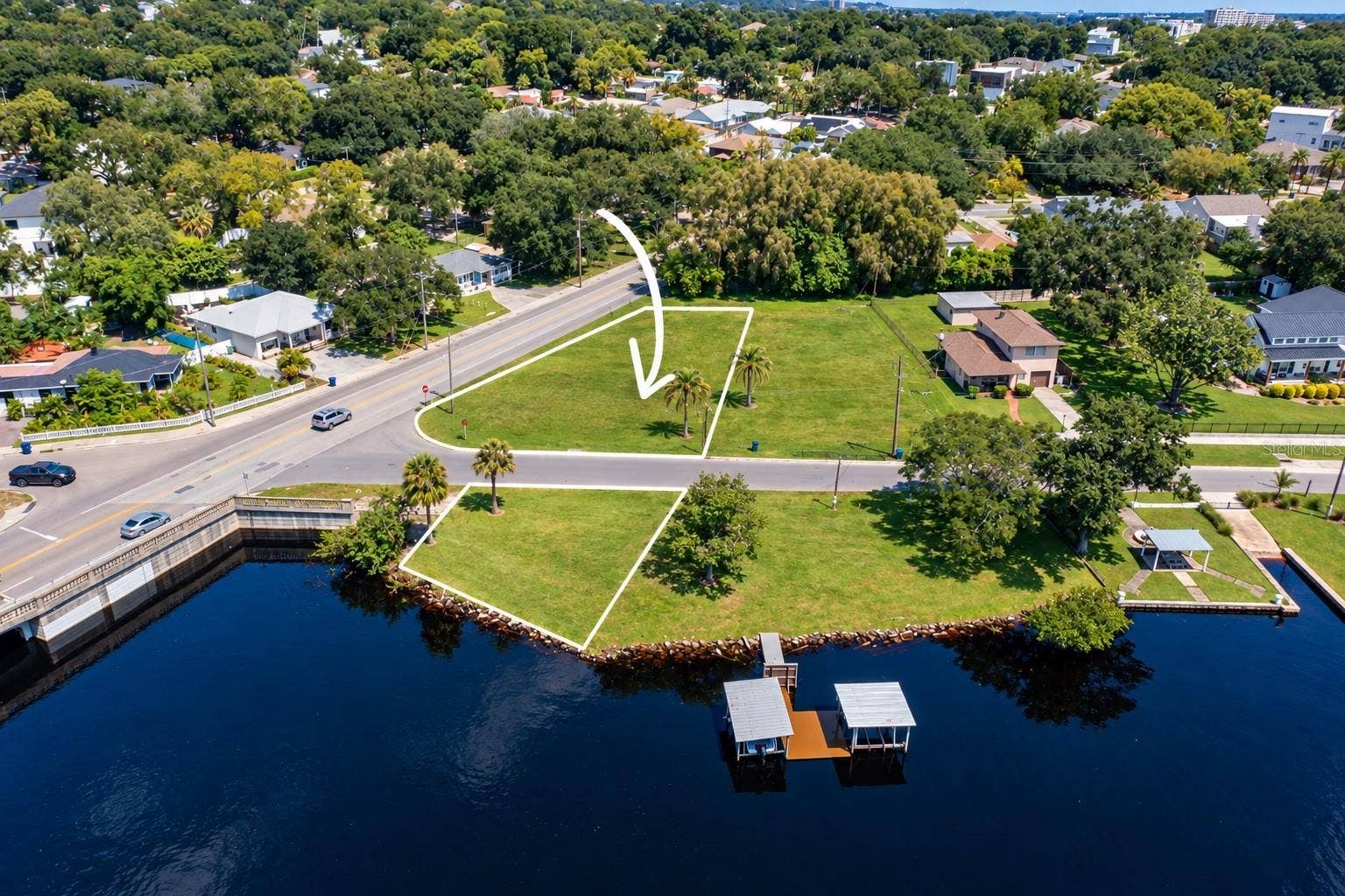 2519 N RIVERSIDE DRIVE, Tampa, FL 33602 2519 N RIVERSIDE DRIVE, Tampa, FL 33602