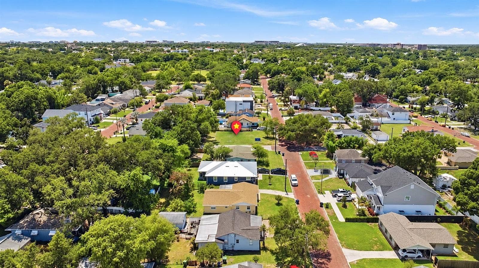 904 W FRIBLEY STREET, Tampa, FL 33603