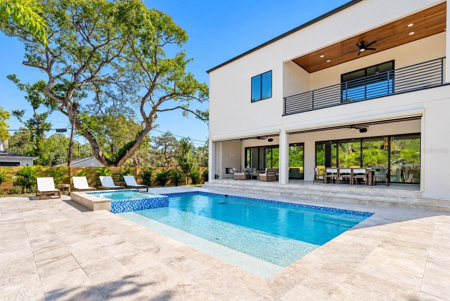 904 W FRIBLEY STREET, Tampa, FL 33603