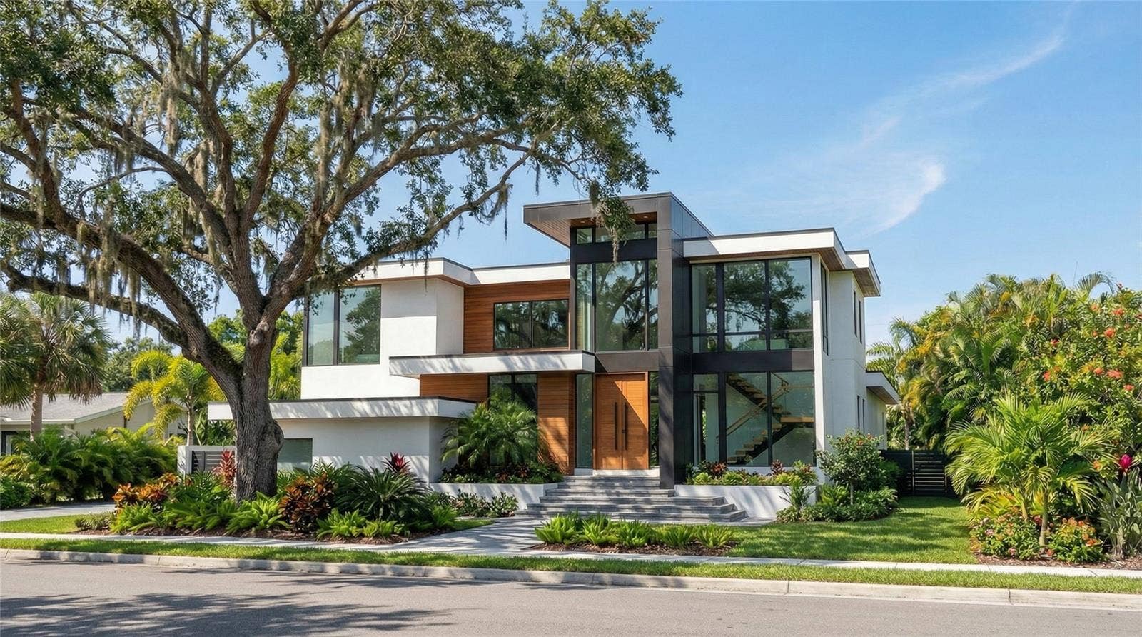 5002 W POE AVENUE, Tampa, FL 33629 5002 W POE AVENUE, Tampa, FL 33629