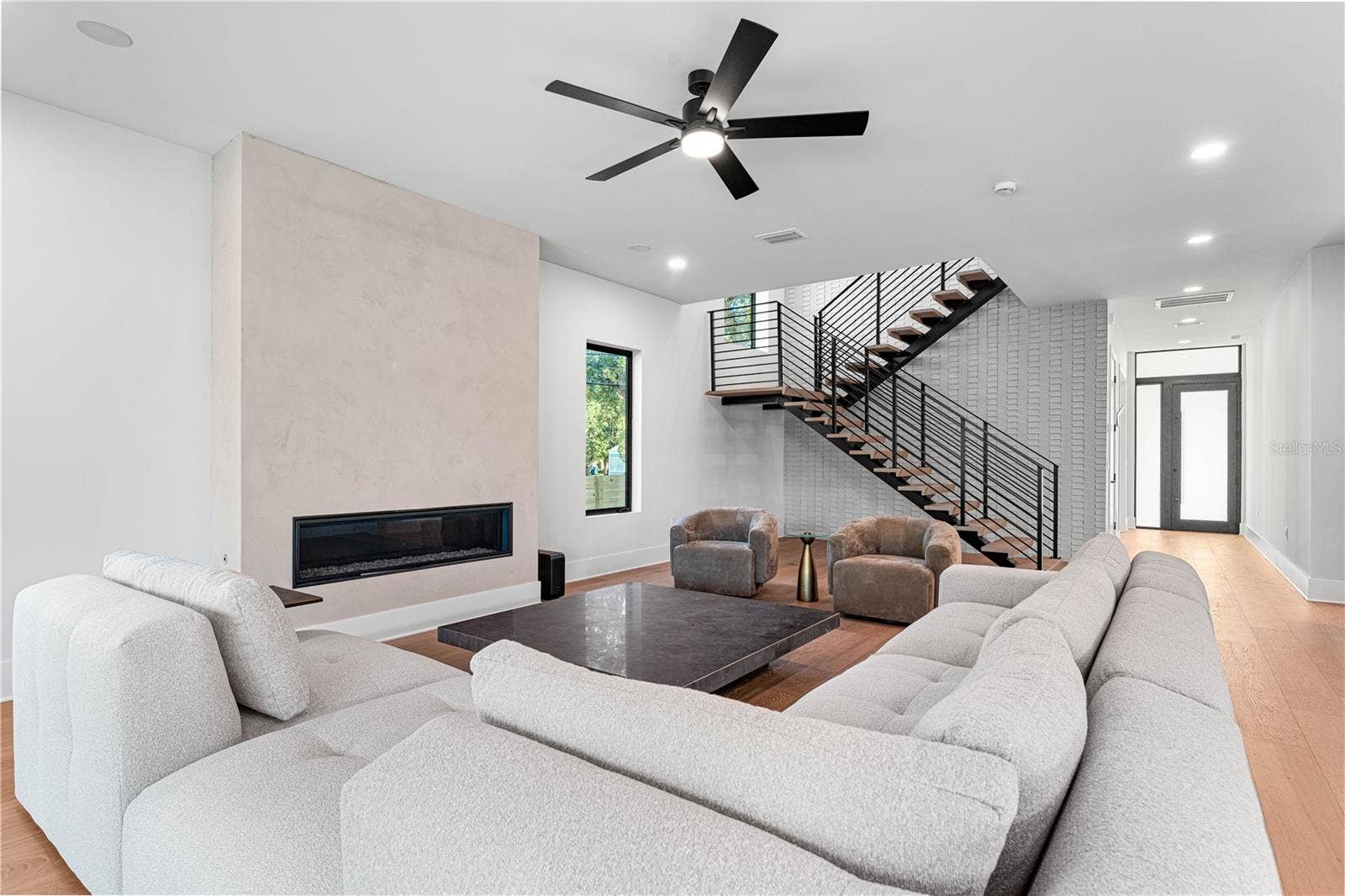5002 W POE AVENUE, Tampa, FL 33629 5002 W POE AVENUE, Tampa, FL 33629