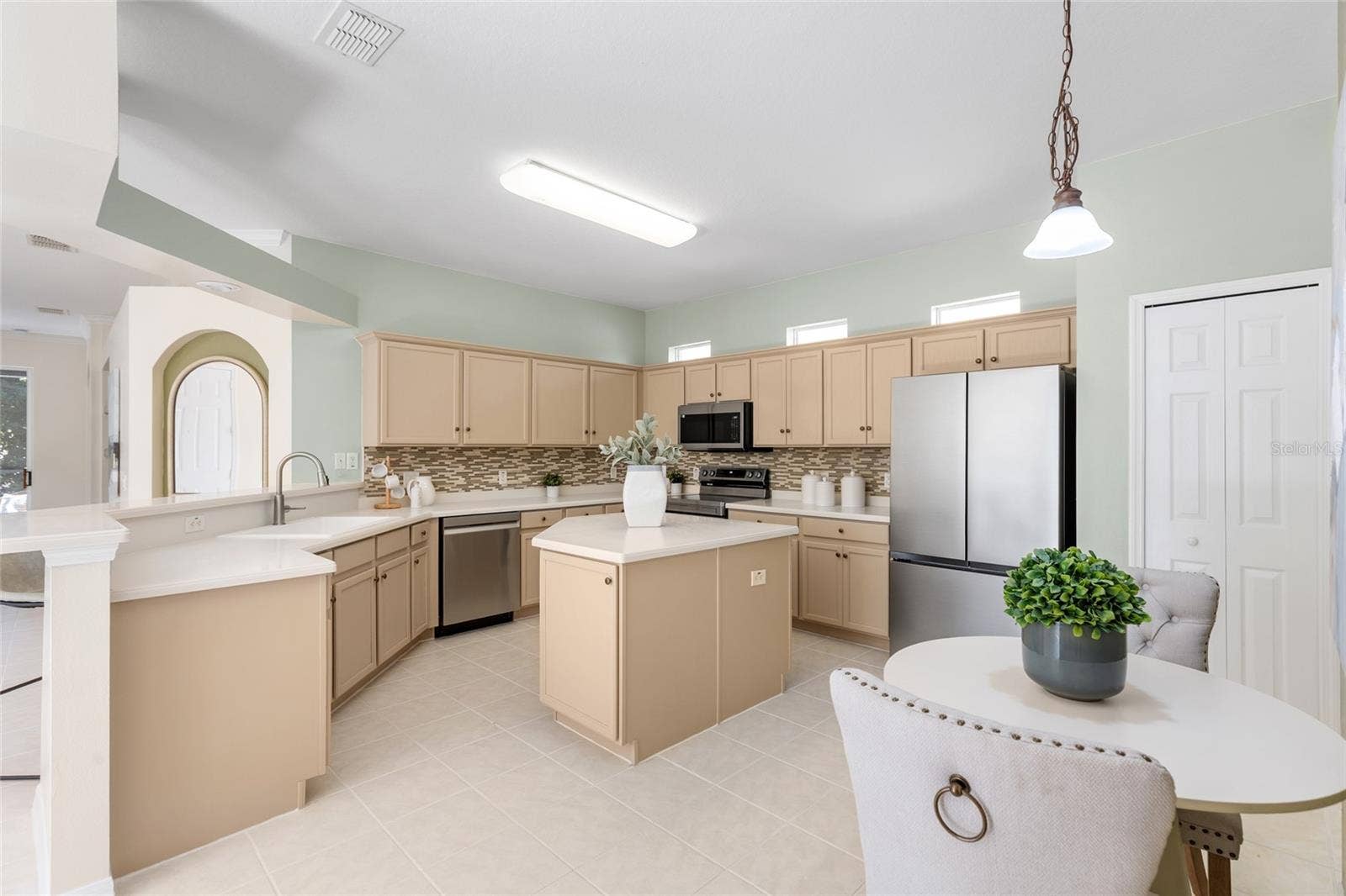 8103 SANGUINELLI ROAD, Land O Lakes, FL 34637 8103 SANGUINELLI ROAD, Land O Lakes, FL 34637