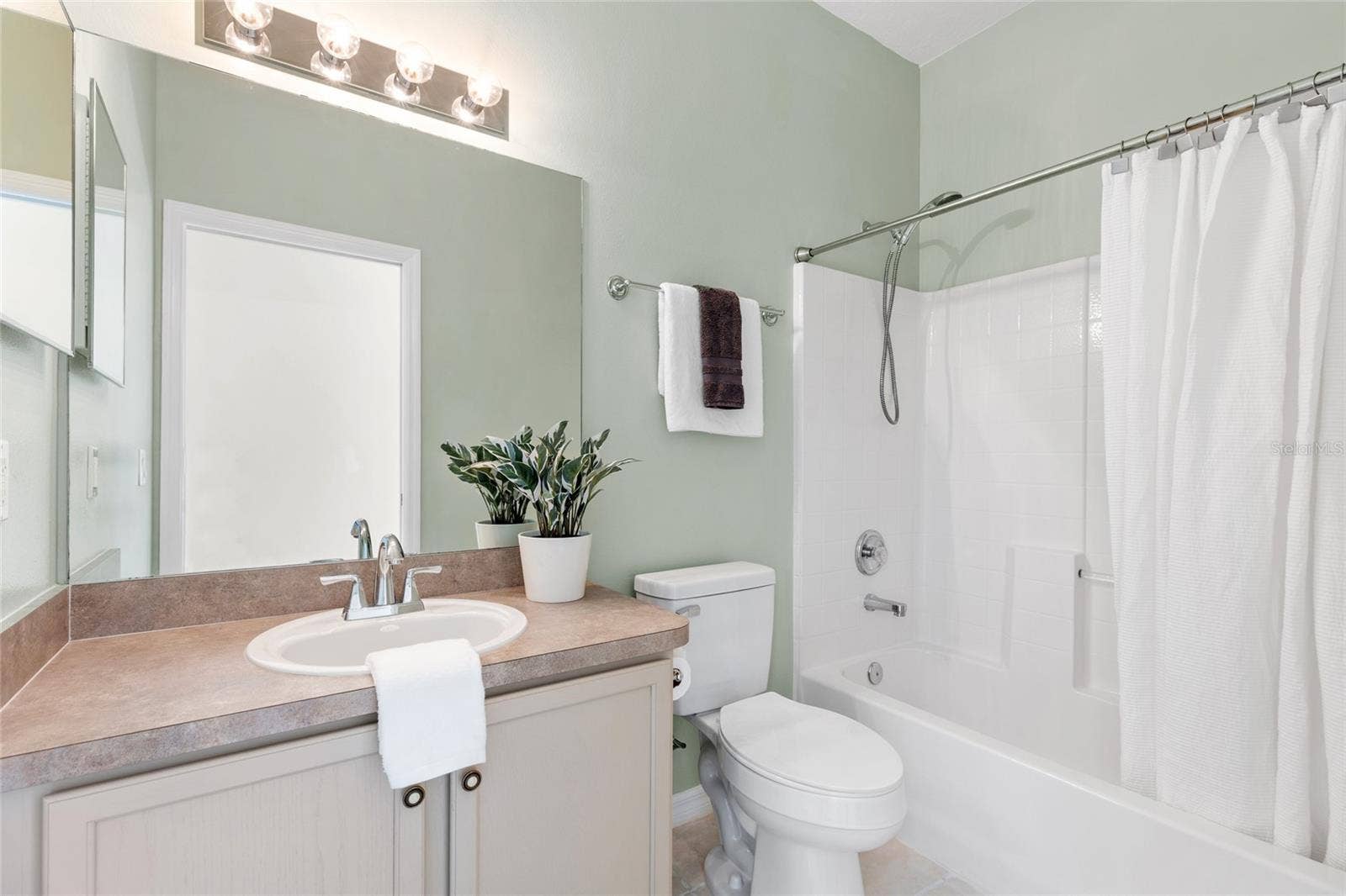 8103 SANGUINELLI ROAD, Land O Lakes, FL 34637 8103 SANGUINELLI ROAD, Land O Lakes, FL 34637