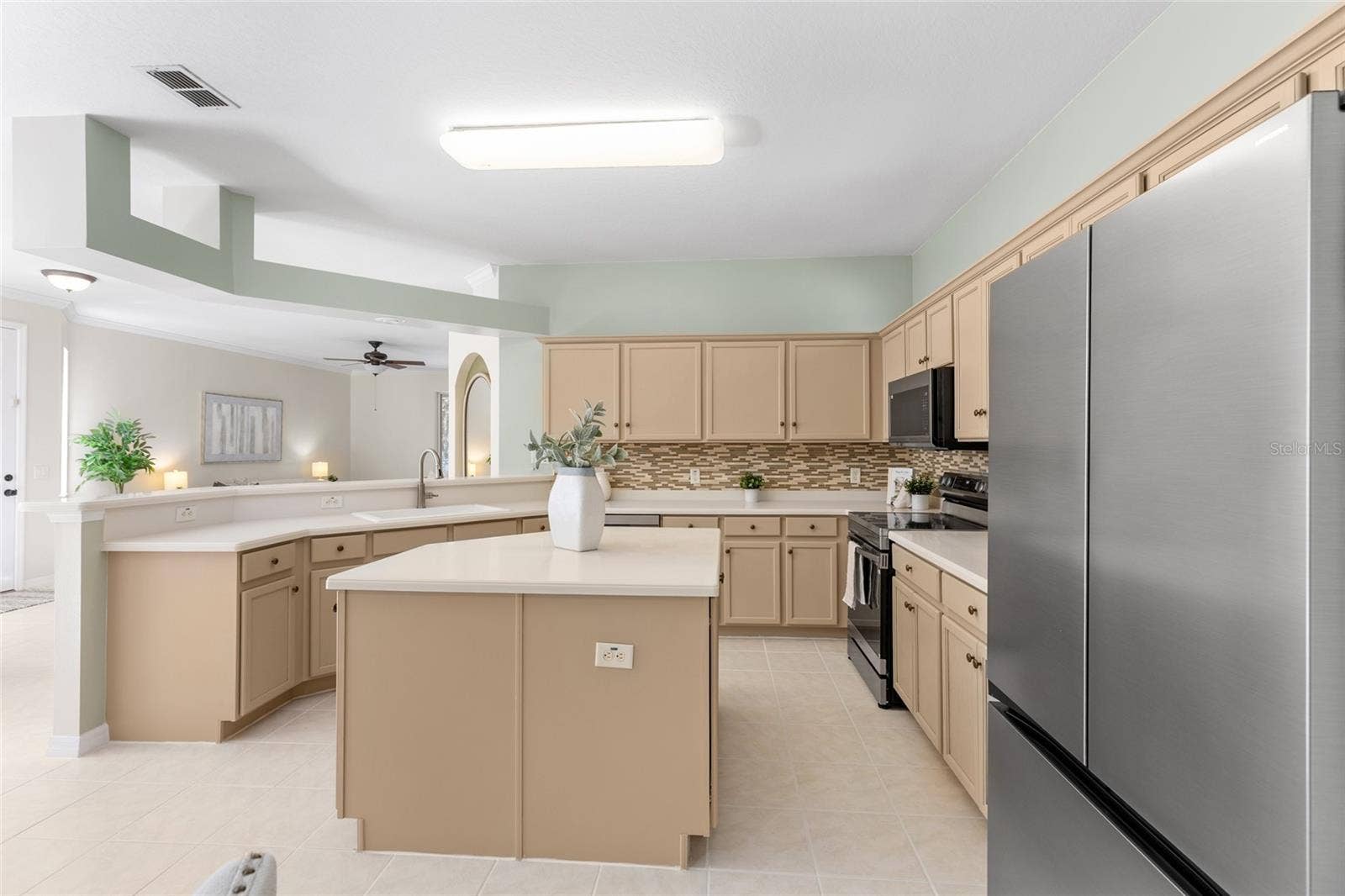 8103 SANGUINELLI ROAD, Land O Lakes, FL 34637 8103 SANGUINELLI ROAD, Land O Lakes, FL 34637