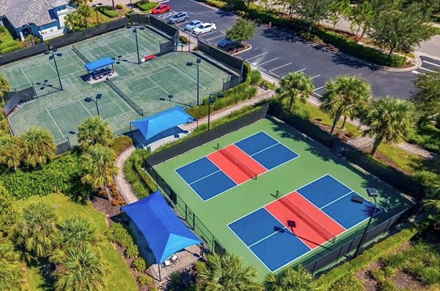 Pickleball & tennis courts