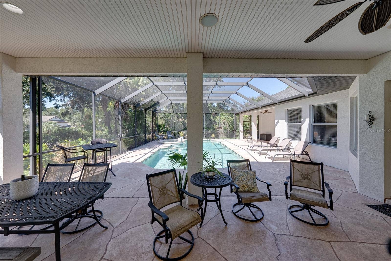 6010 KESTREL POINT AVENUE, Lithia, FL 33547 6010 KESTREL POINT AVENUE, Lithia, FL 33547