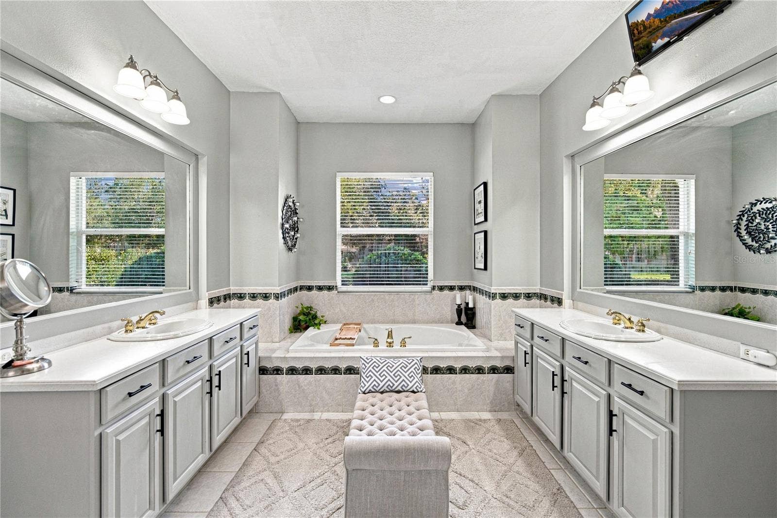 6010 KESTREL POINT AVENUE, Lithia, FL 33547 6010 KESTREL POINT AVENUE, Lithia, FL 33547