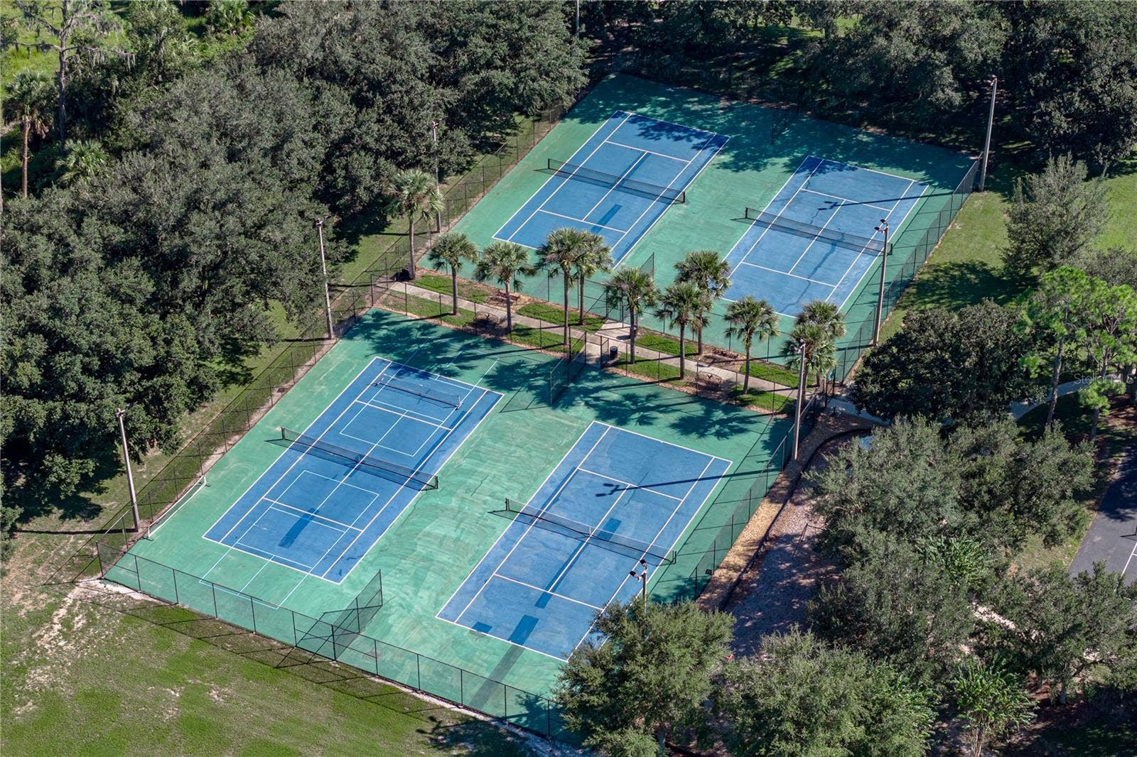6010 KESTREL POINT AVENUE, Lithia, FL 33547 6010 KESTREL POINT AVENUE, Lithia, FL 33547