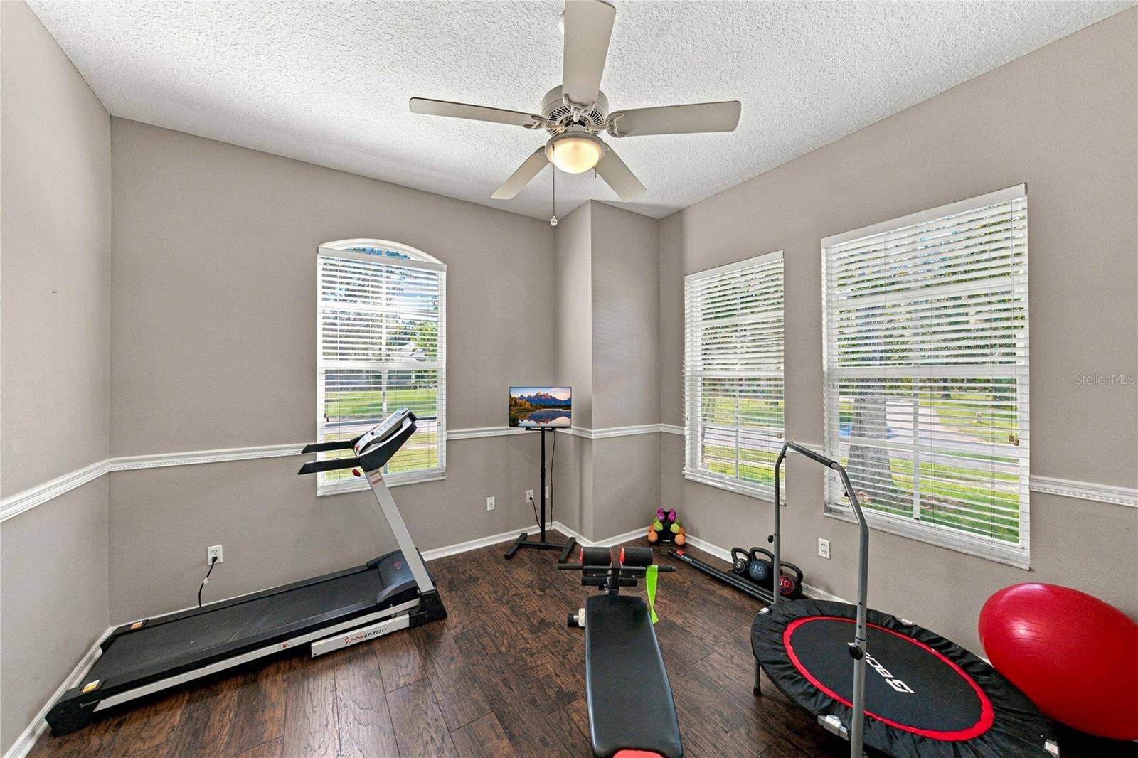 6010 KESTREL POINT AVENUE, Lithia, FL 33547 6010 KESTREL POINT AVENUE, Lithia, FL 33547