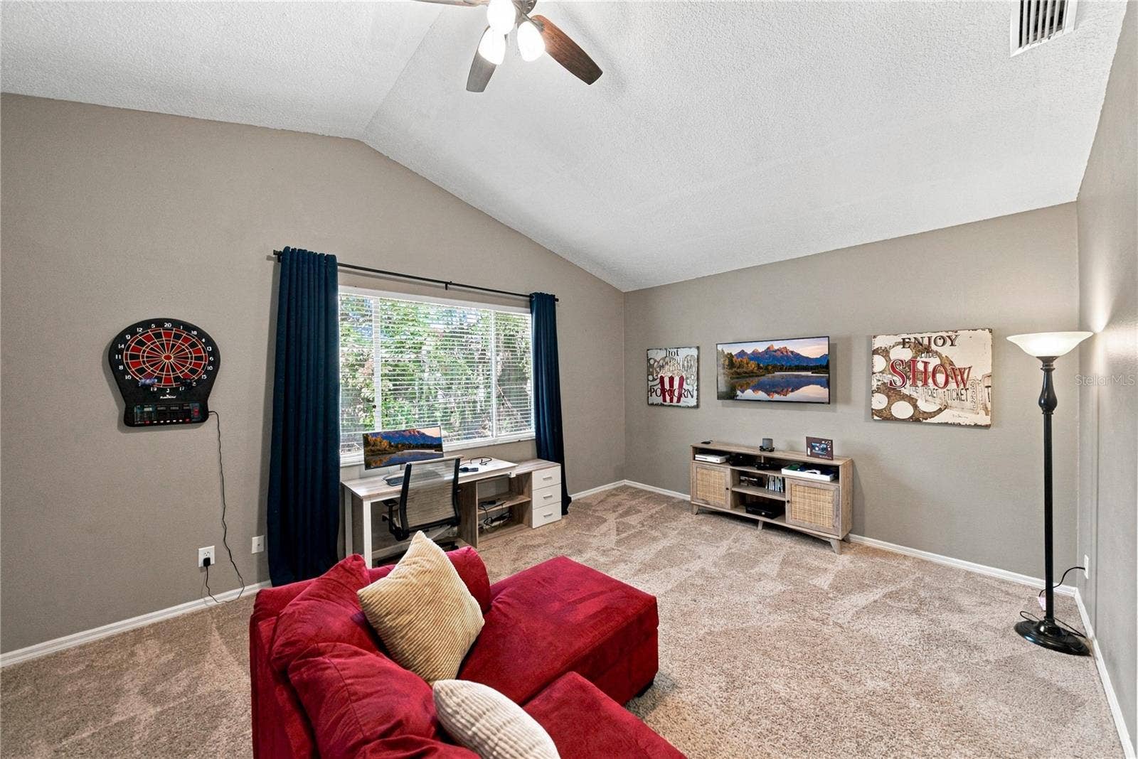 6010 KESTREL POINT AVENUE, Lithia, FL 33547 6010 KESTREL POINT AVENUE, Lithia, FL 33547
