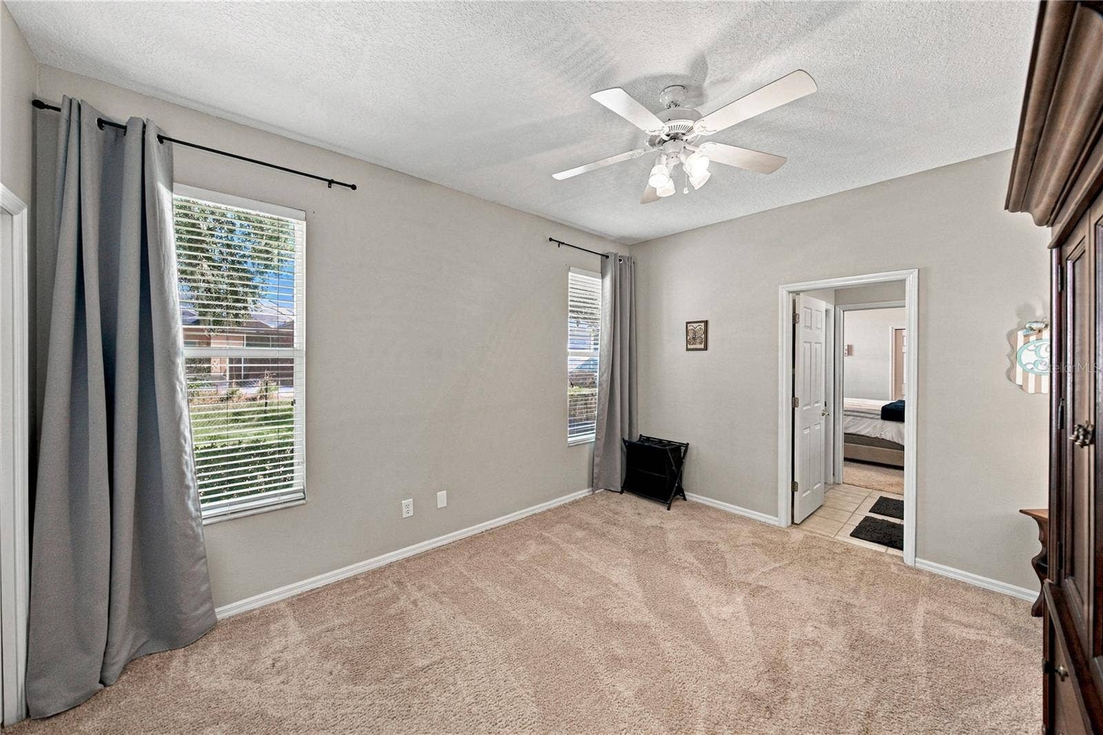 6010 KESTREL POINT AVENUE, Lithia, FL 33547 6010 KESTREL POINT AVENUE, Lithia, FL 33547