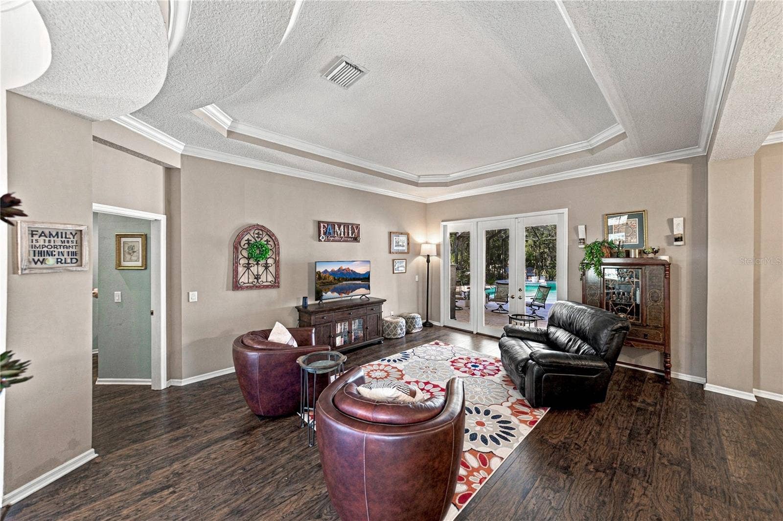 6010 KESTREL POINT AVENUE, Lithia, FL 33547 6010 KESTREL POINT AVENUE, Lithia, FL 33547