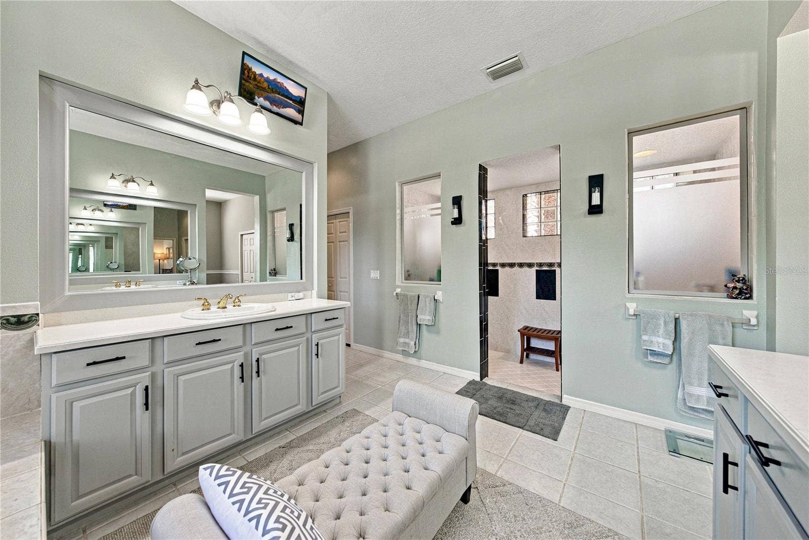 6010 KESTREL POINT AVENUE, Lithia, FL 33547 6010 KESTREL POINT AVENUE, Lithia, FL 33547